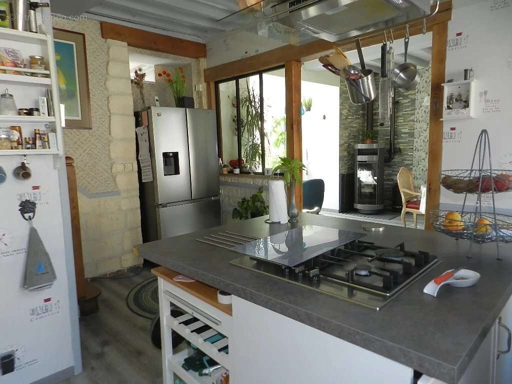 Centre ville, maison entierement restauree avec garage, jardin et jacuzzi. - photo 4