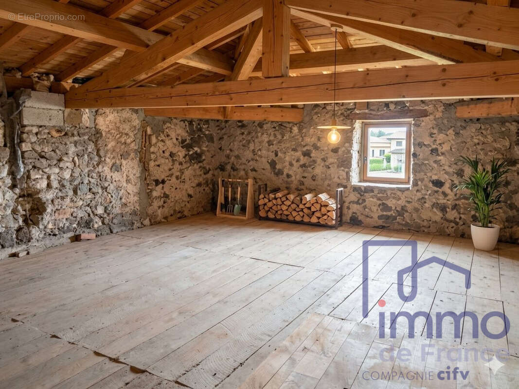 Maison 150 m² à Brives-Charensac  - photo 8
