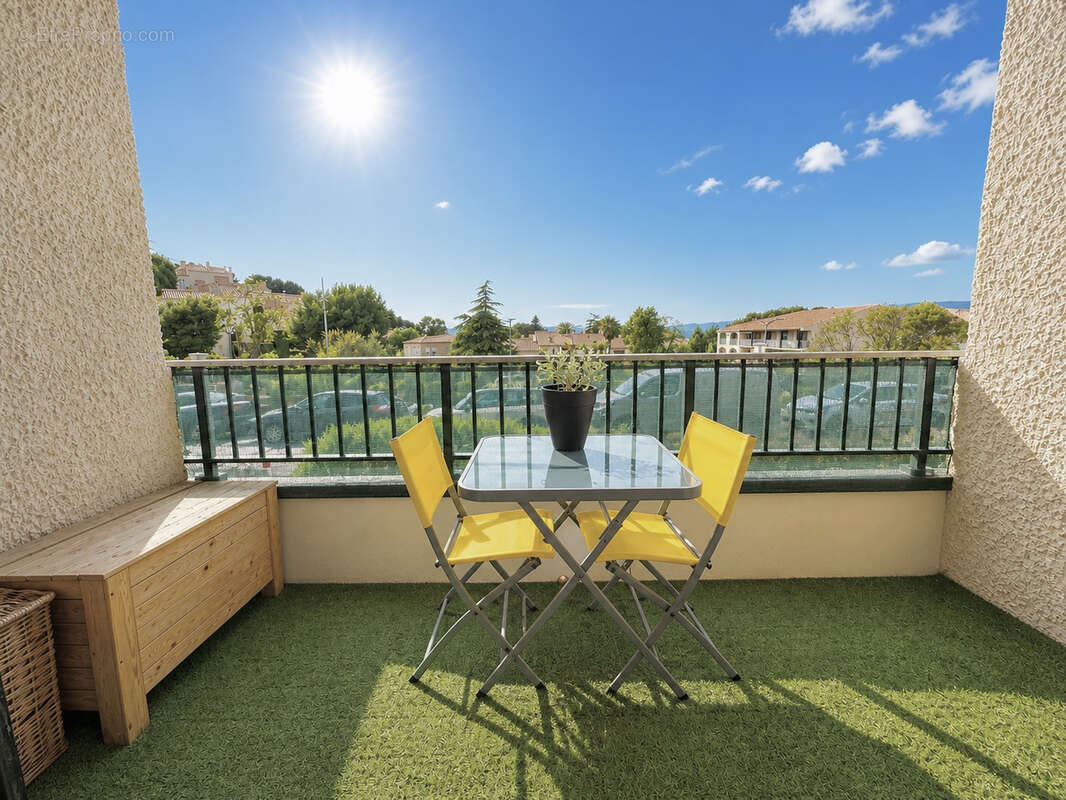 Appartement à SAINT-CYR-SUR-MER