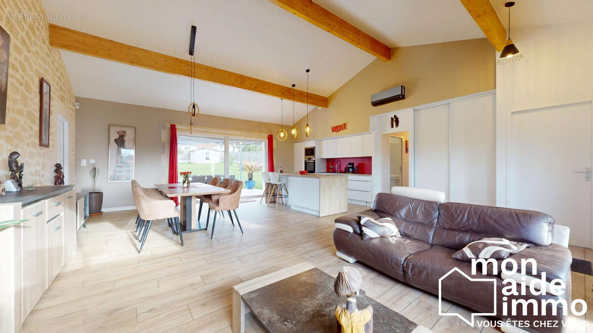 Maison à CAMBLANES-ET-MEYNAC