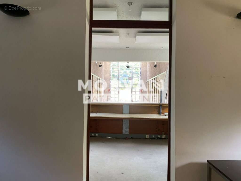 Maison du bazois - batiment sur 2 niveaux 294 m2 - parking et terrain 4017 m2 - photo 19