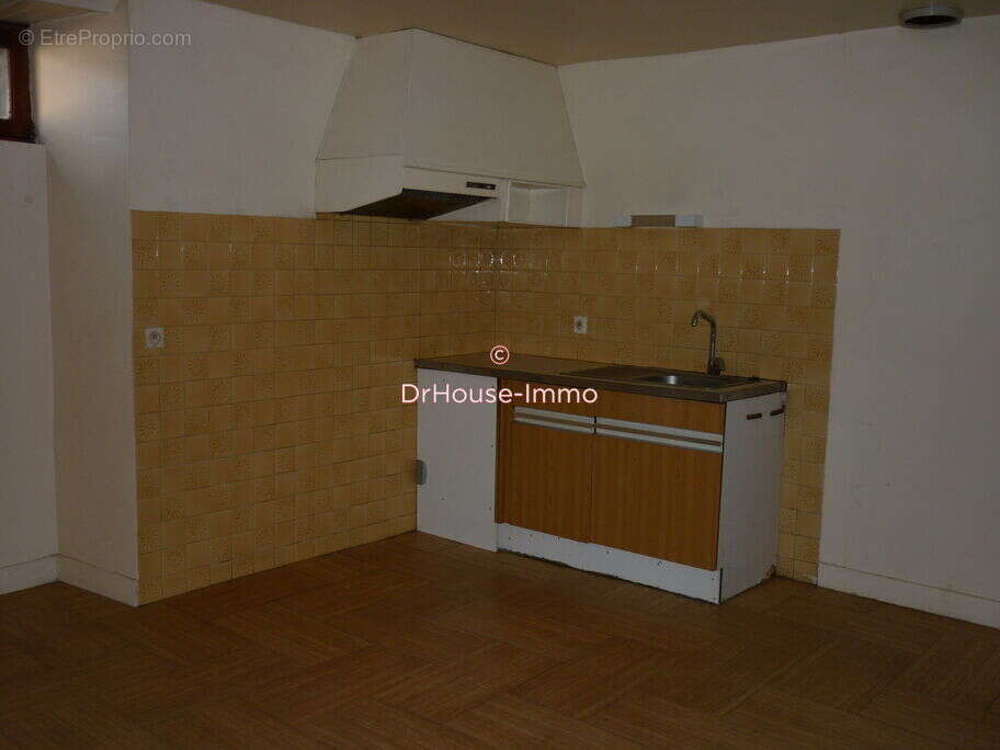 Maison à LACAPELLE-MARIVAL