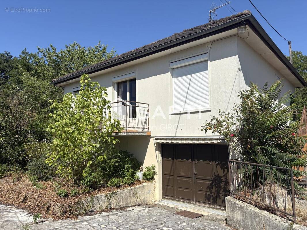 Photo 1 - Maison à MONTMORILLON