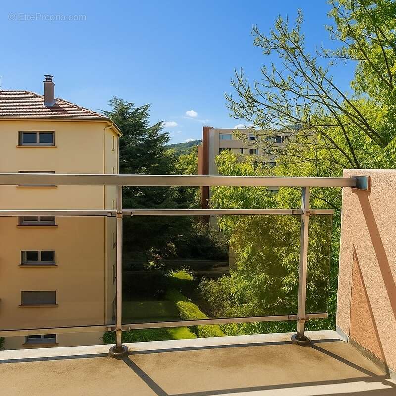 Appartement à SAINT-ETIENNE