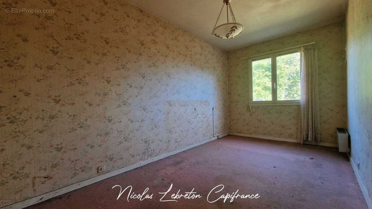 Athis de l'Orne – Pavillon de plain-pied avec sous-sol complet et beau potentiel ! - photo 15