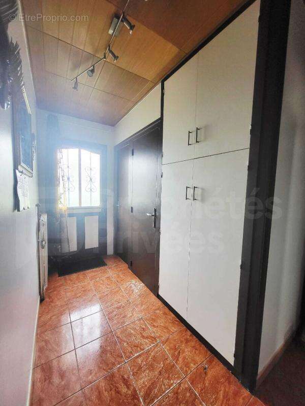 Maison sur sous-sol total, 4 chambres et jardin - photo 2