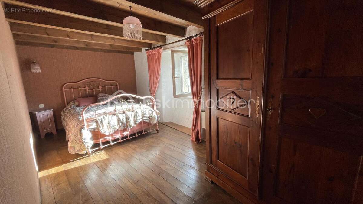 Maison à SAINT-LEGER-DU-MALZIEU