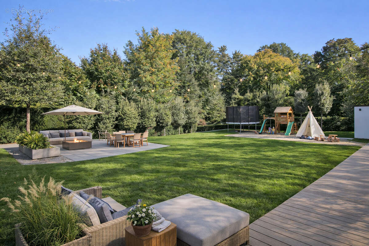 Maison à VILLE-D'AVRAY