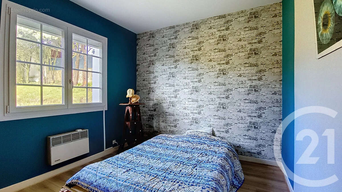 Maison à SAINT-CYR-SUR-LE-RHONE