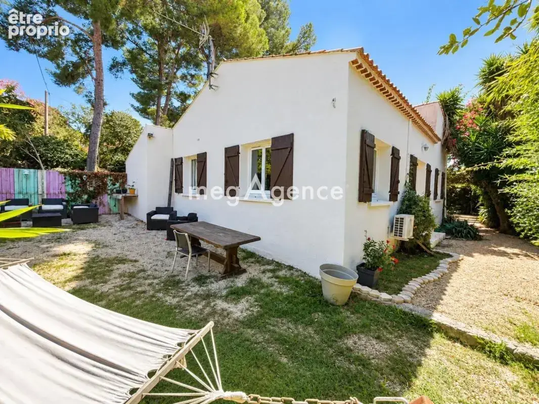 Six-fours-maison de plain-pied avec jardin paysagé - photo 2