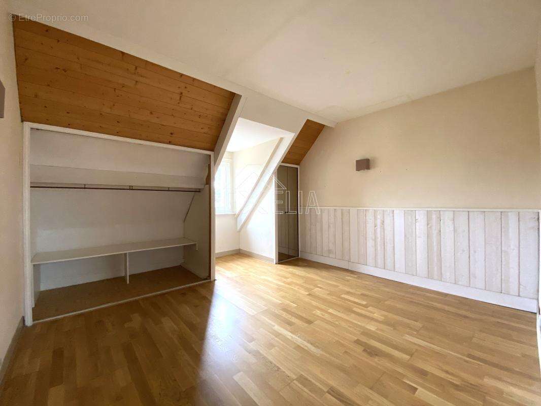 Maison à ROSNY-SUR-SEINE