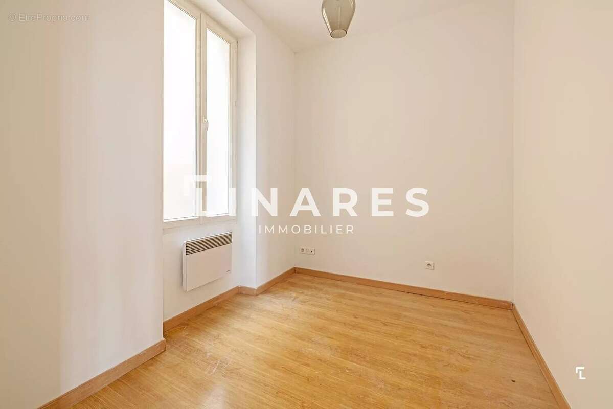 Appartement à MARSEILLE-1E