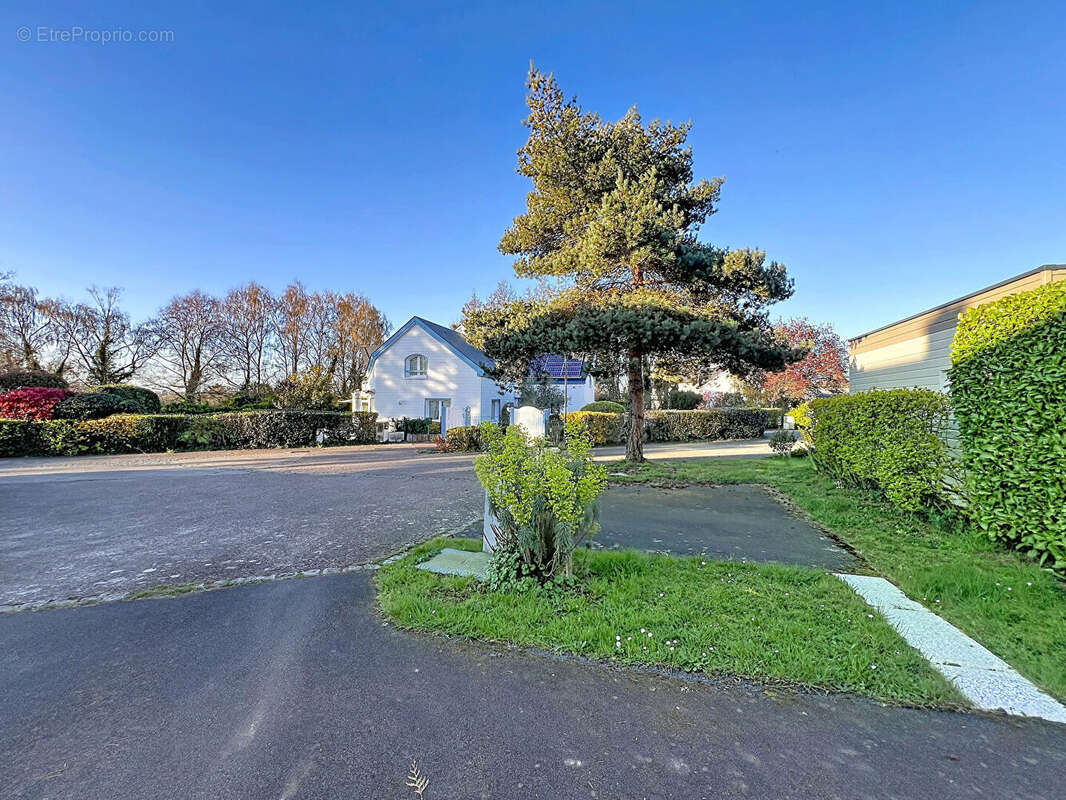 Maison à HEROUVILLE-SAINT-CLAIR
