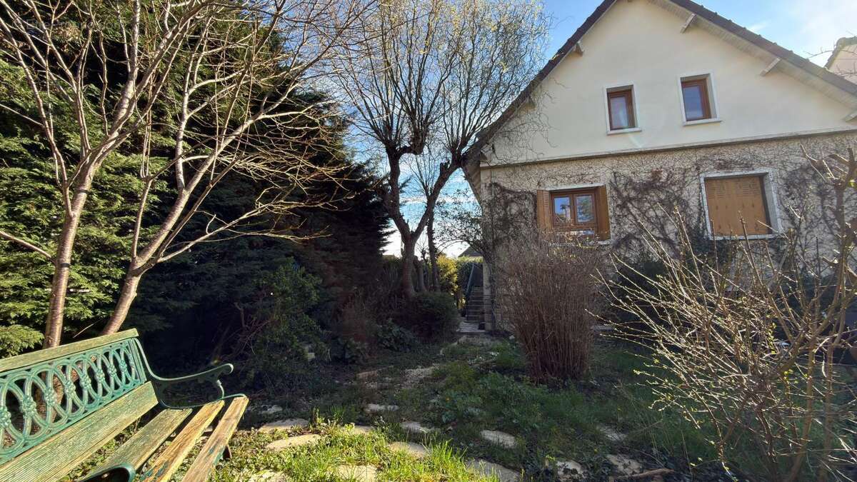 Maison à NEUILLY-PLAISANCE