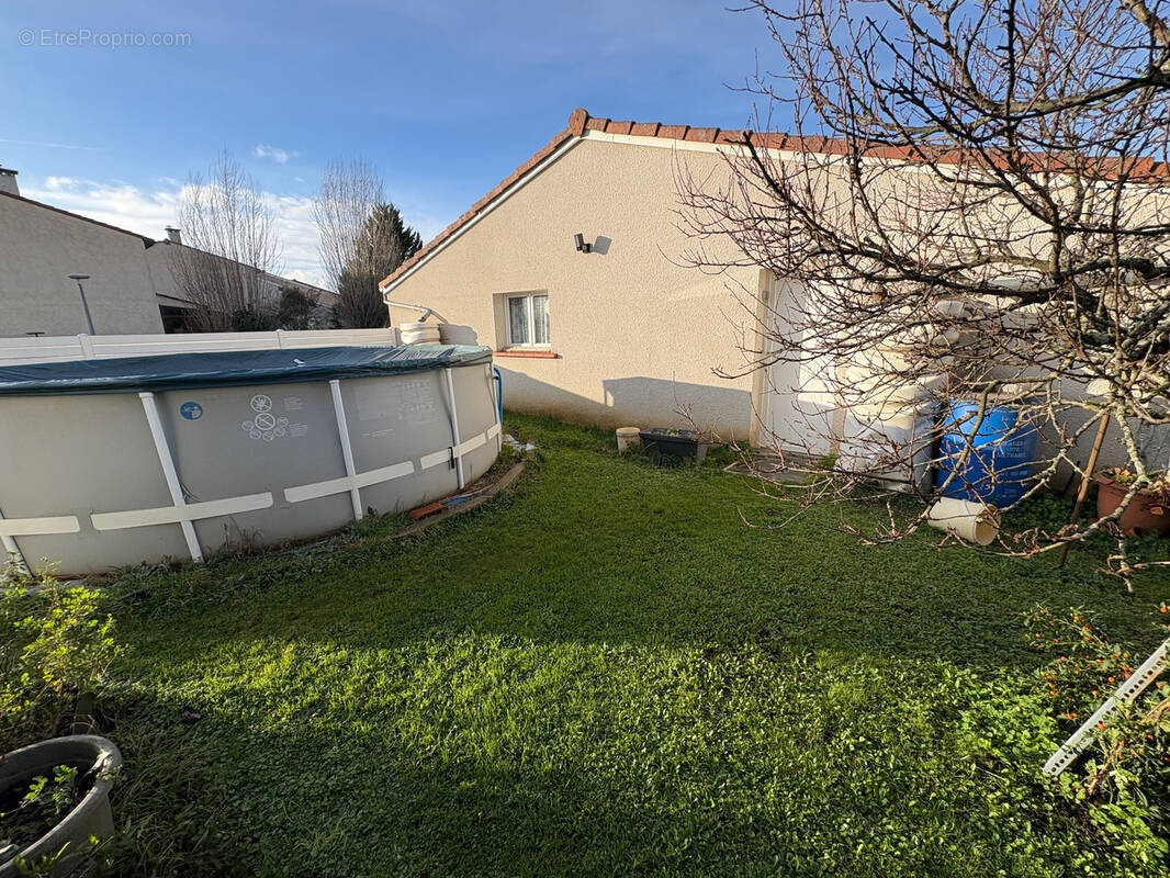 Maison à FROUZINS