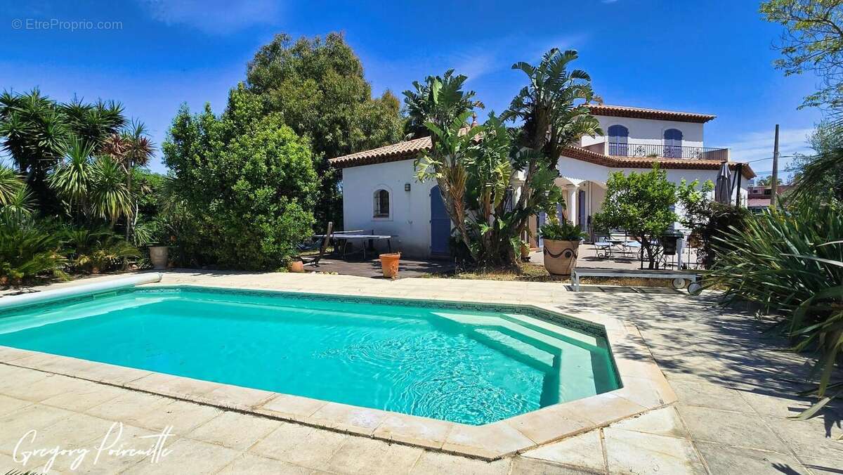 Photo 3 - Maison à HYERES