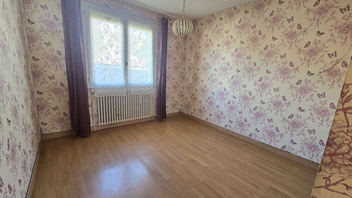 Maison à LIMOURS