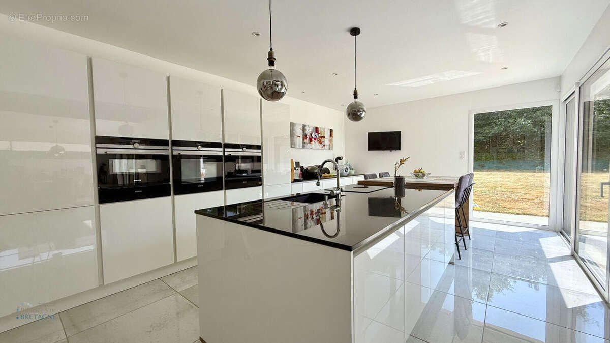 Maison contemporaine - 146,05 m2 - terrain 661 m2 - SAINT-RENAN - photo 12