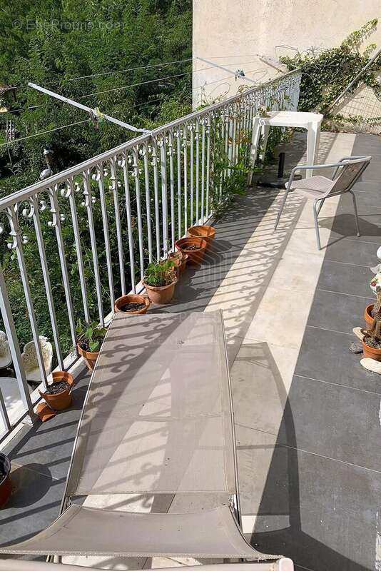 Appartement à SAINT-LAURENT-DE-CERDANS