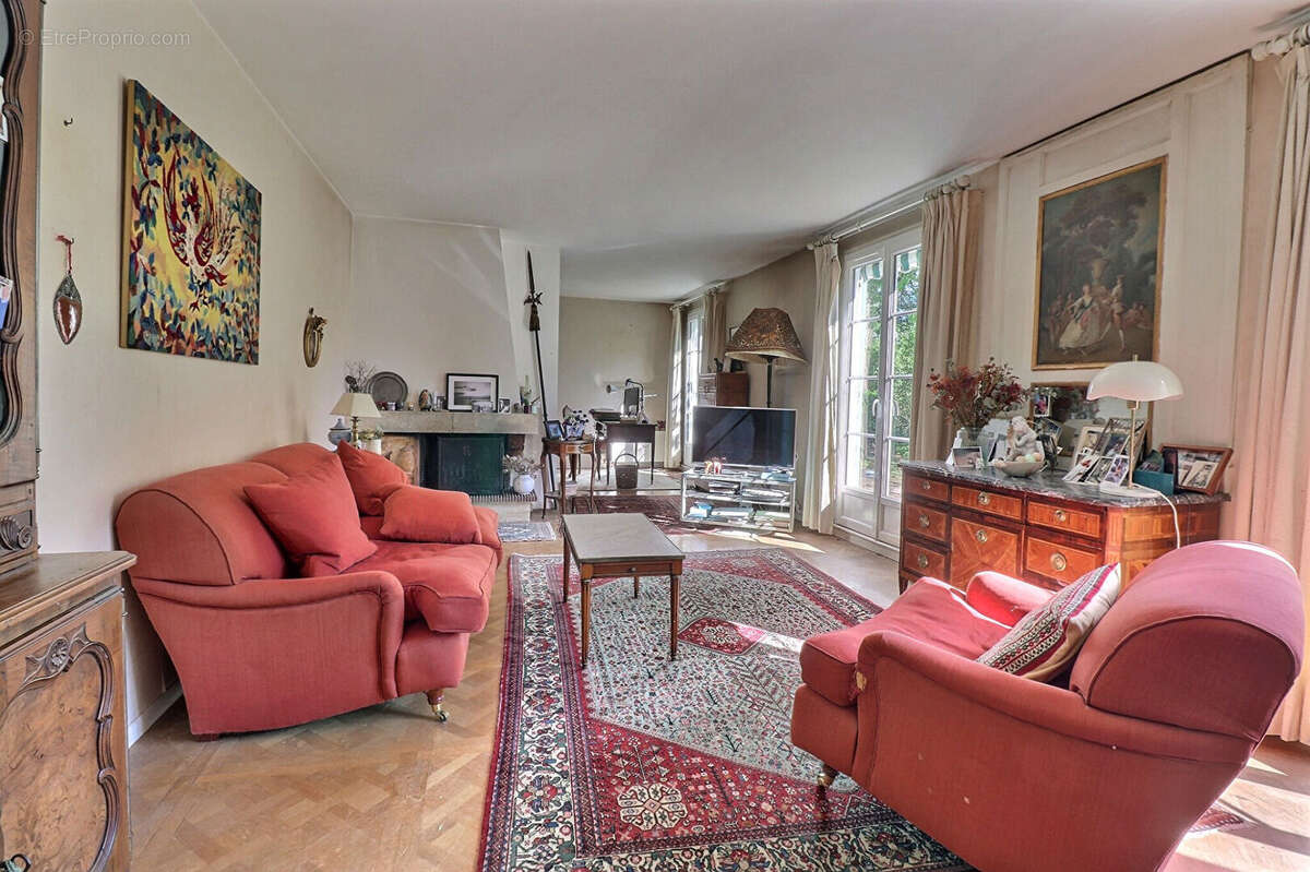 Maison à MAREIL-MARLY