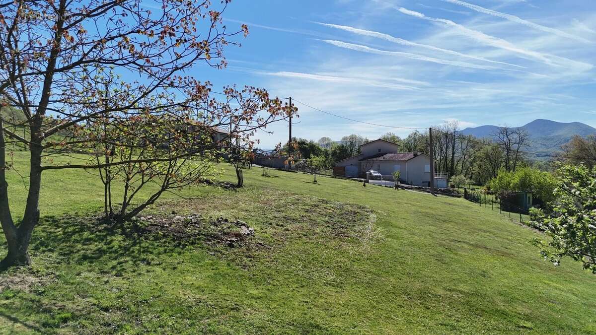 Terrain à MONTJOIE-EN-COUSERANS