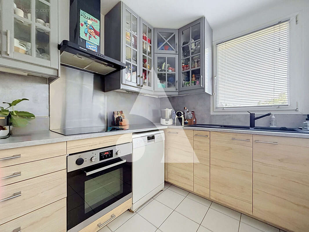 Appartement Rueil Malmaison 3 pièce(s) 70.2 m2 - photo 12