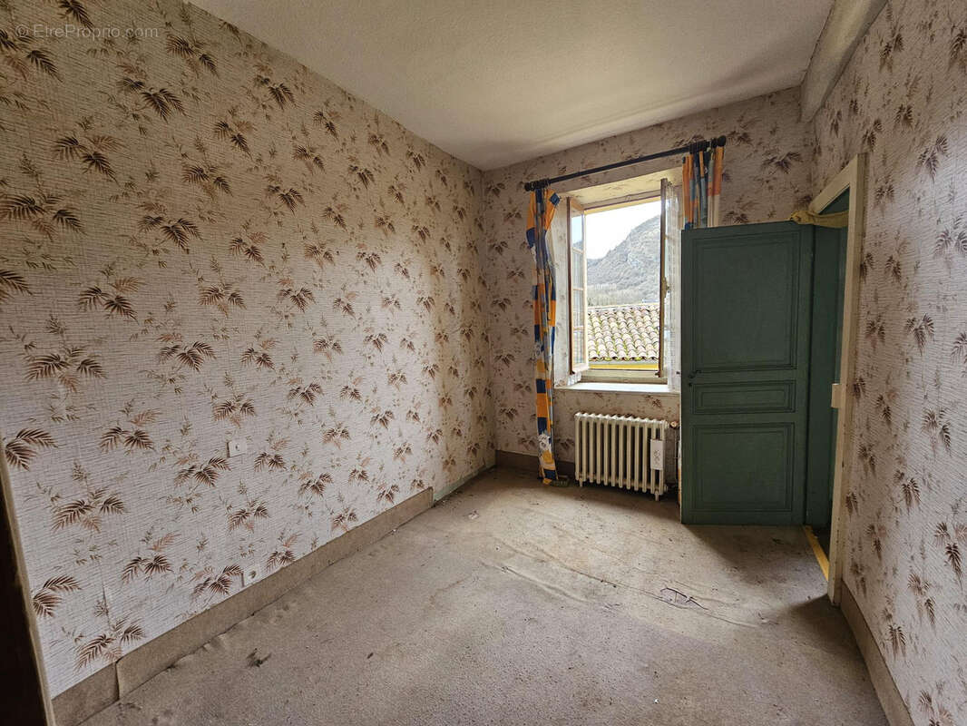 Maison à LUSCAN
