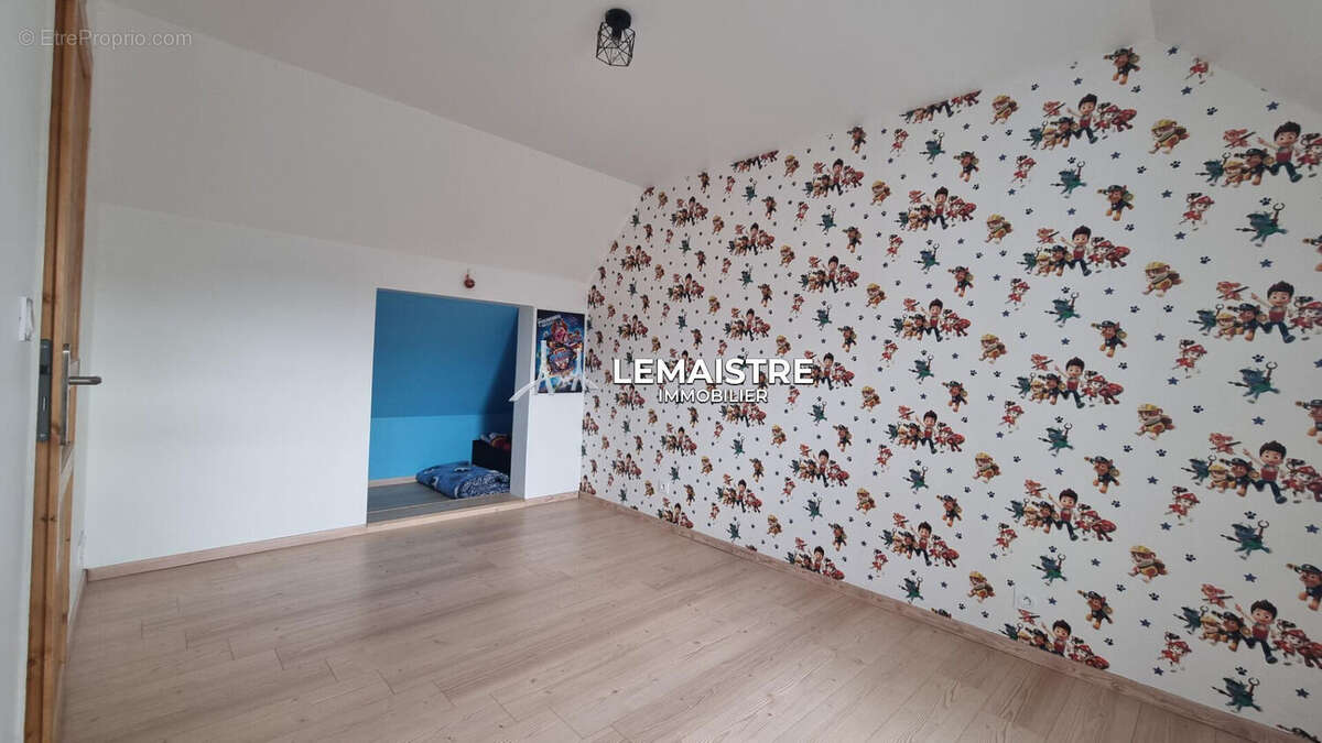 Maison à SAINT-PIERRE-DE-MANNEVILLE