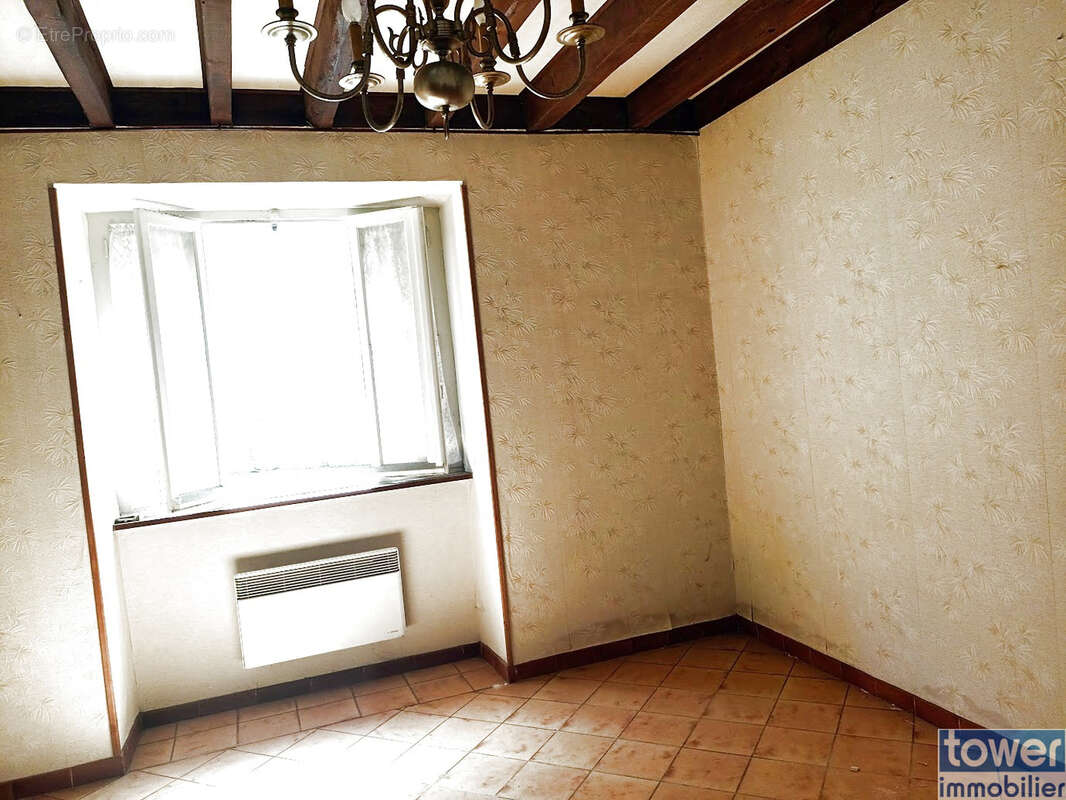 Maison à VILLARDONNEL