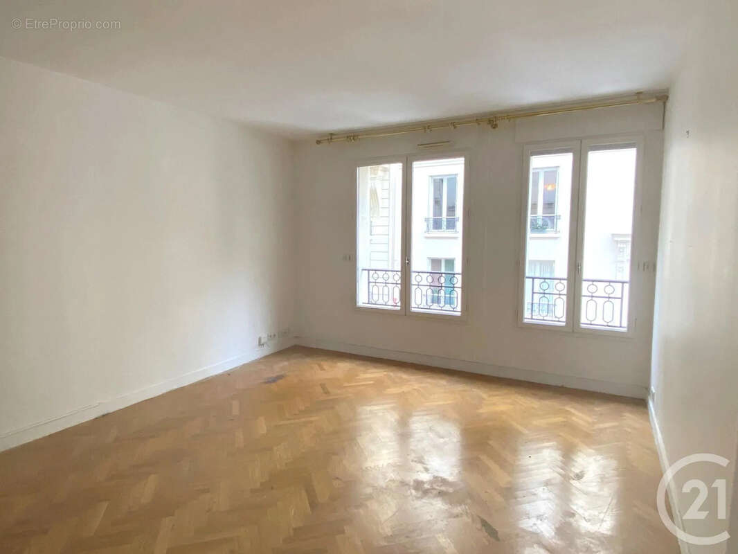 Appartement à NEUILLY-SUR-SEINE