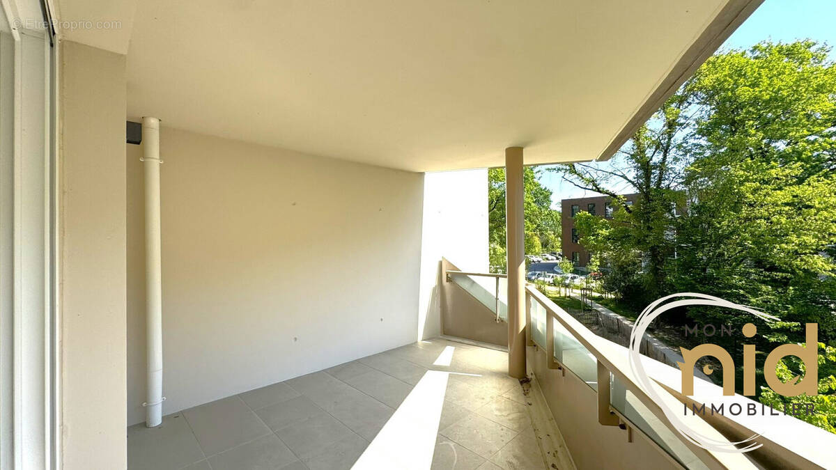 Appartement à MEYLAN