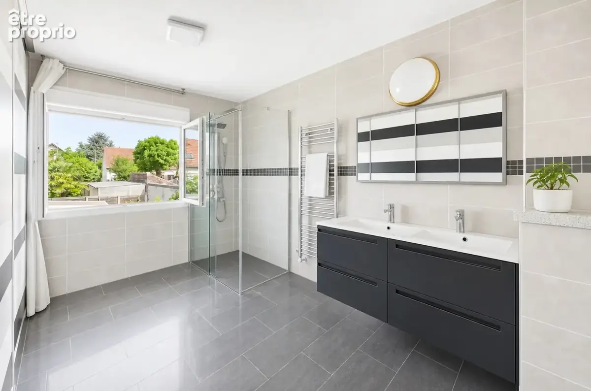 Maison à vendre 10 pièces avec piscine a MONTFERMEIL (93) - photo 9