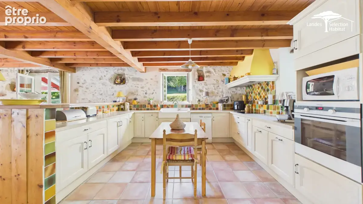 Maison de caractère au calme absolu sur 2,4 hectares  Bâtisse de 1810 rénovée avec soin - photo 5