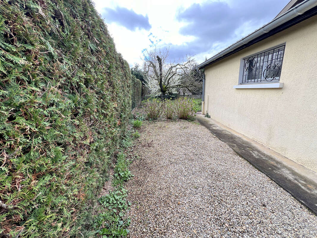 Maison à VAULX-EN-VELIN