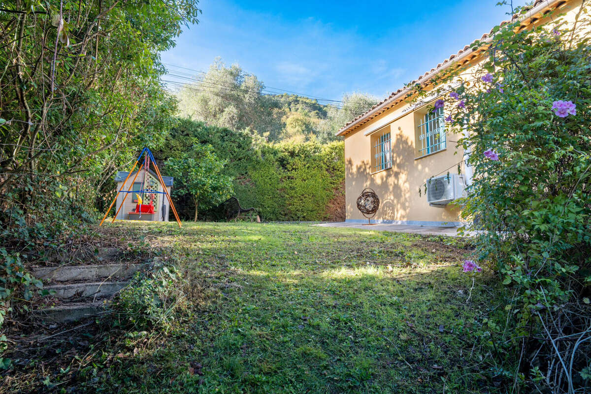 Photo 9 - Maison à TOURRETTES-SUR-LOUP