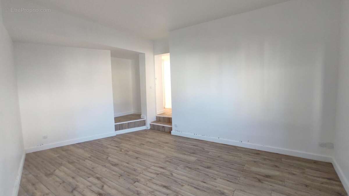 Appartement à NOZAY