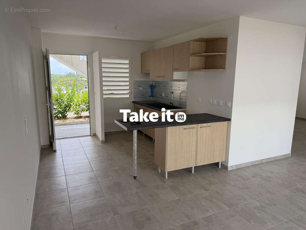 Appartement 57 m² à Sainte-Anne  - photo 7