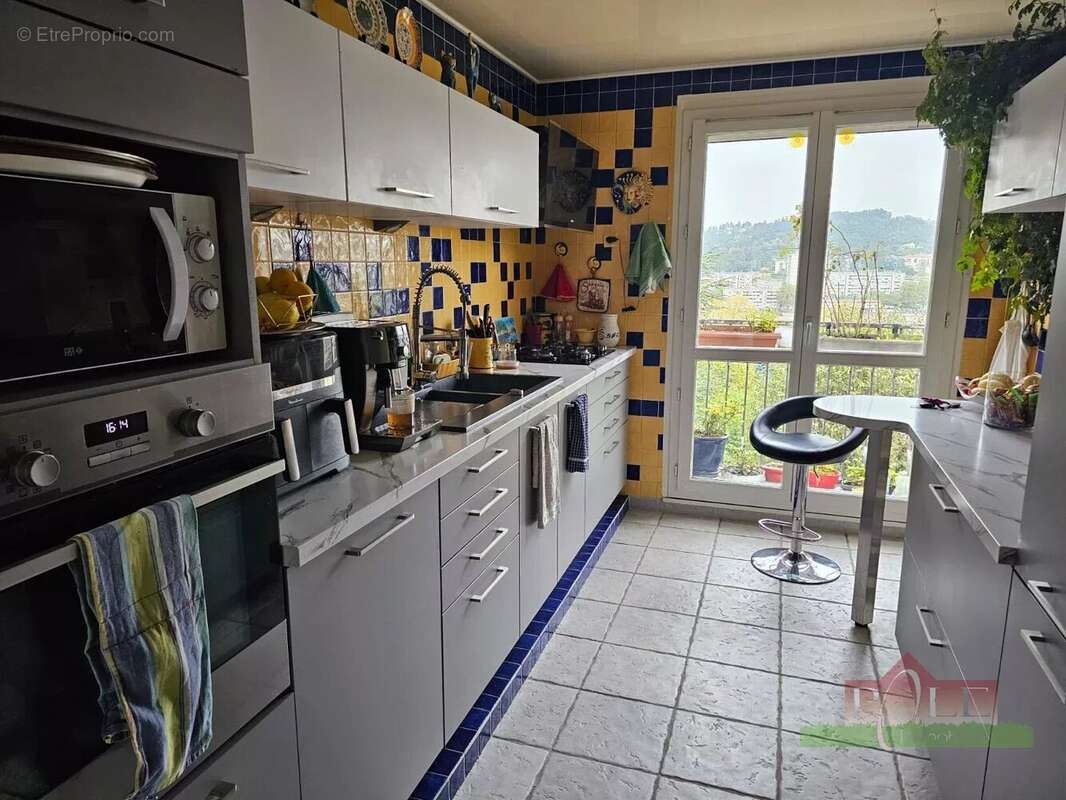 Appartement à SAINT-ROMAIN-EN-GAL