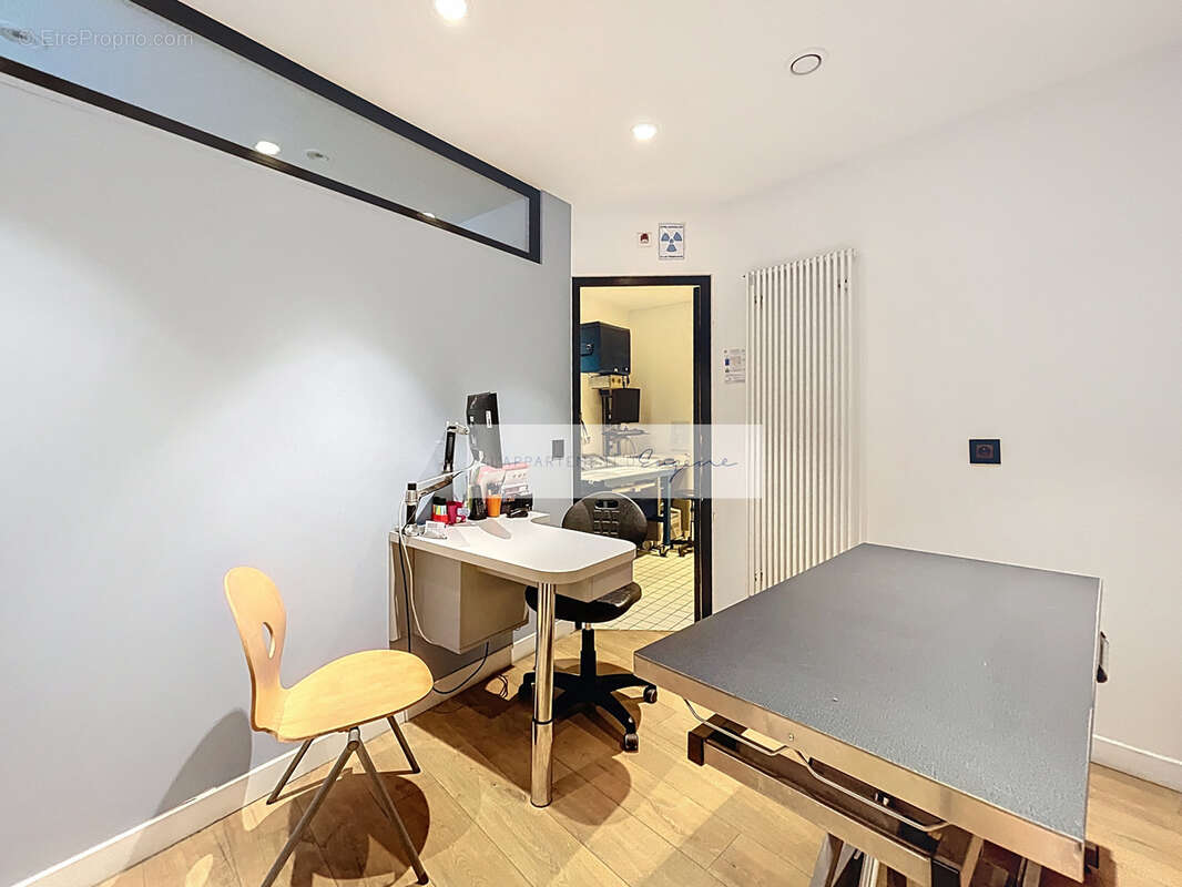 Commerce à PARIS-10E