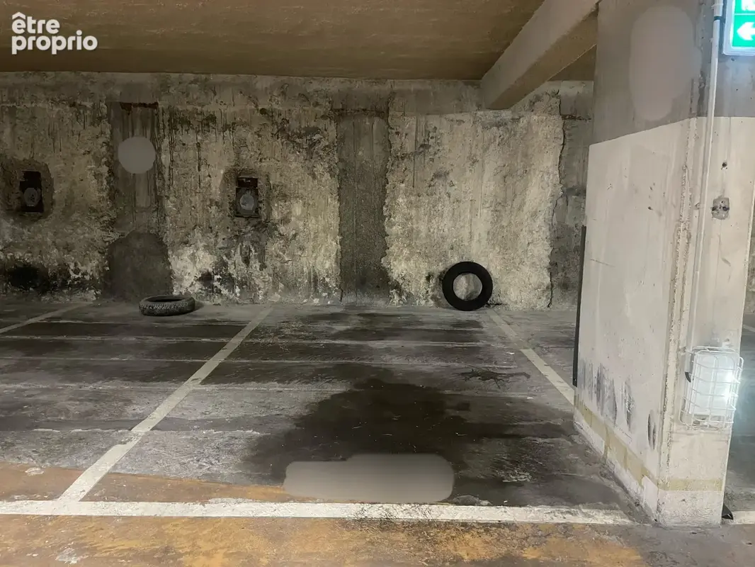 Parking à vendre à Paris-10e (75010) - photo 1