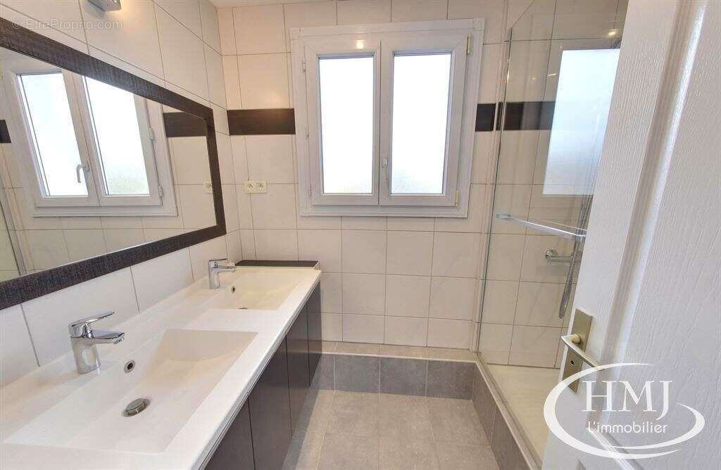 Maison à RIS-ORANGIS