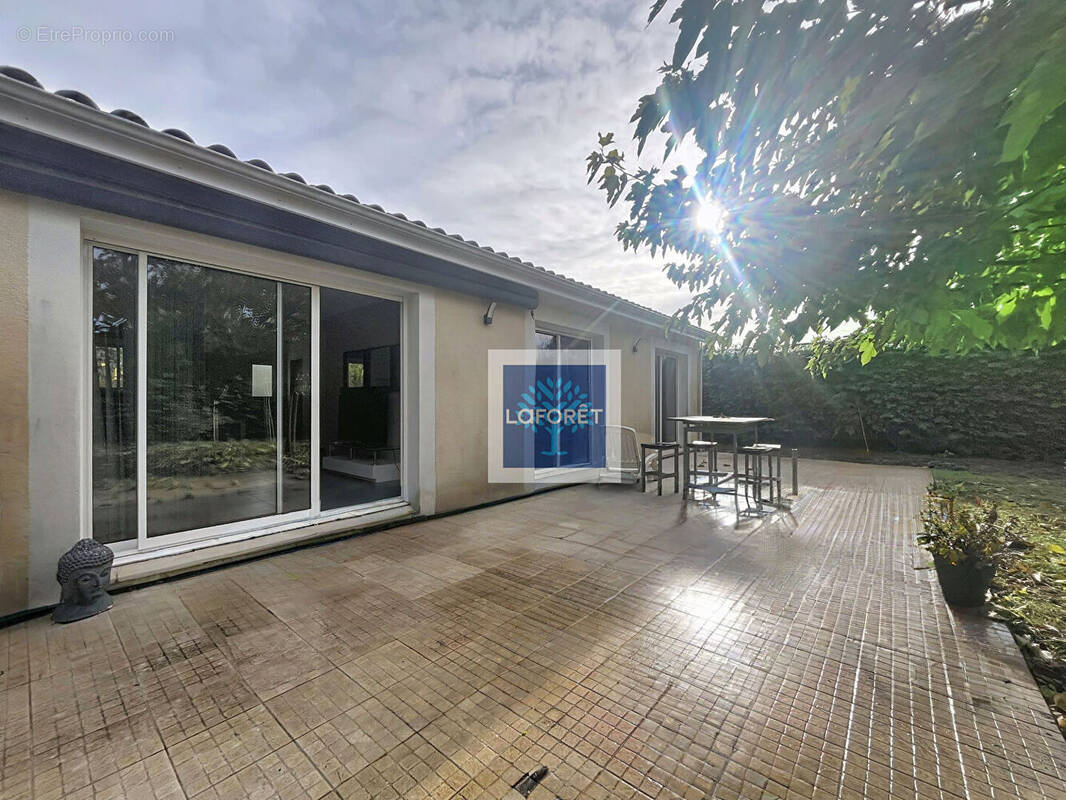 Maison à BAYON-SUR-GIRONDE