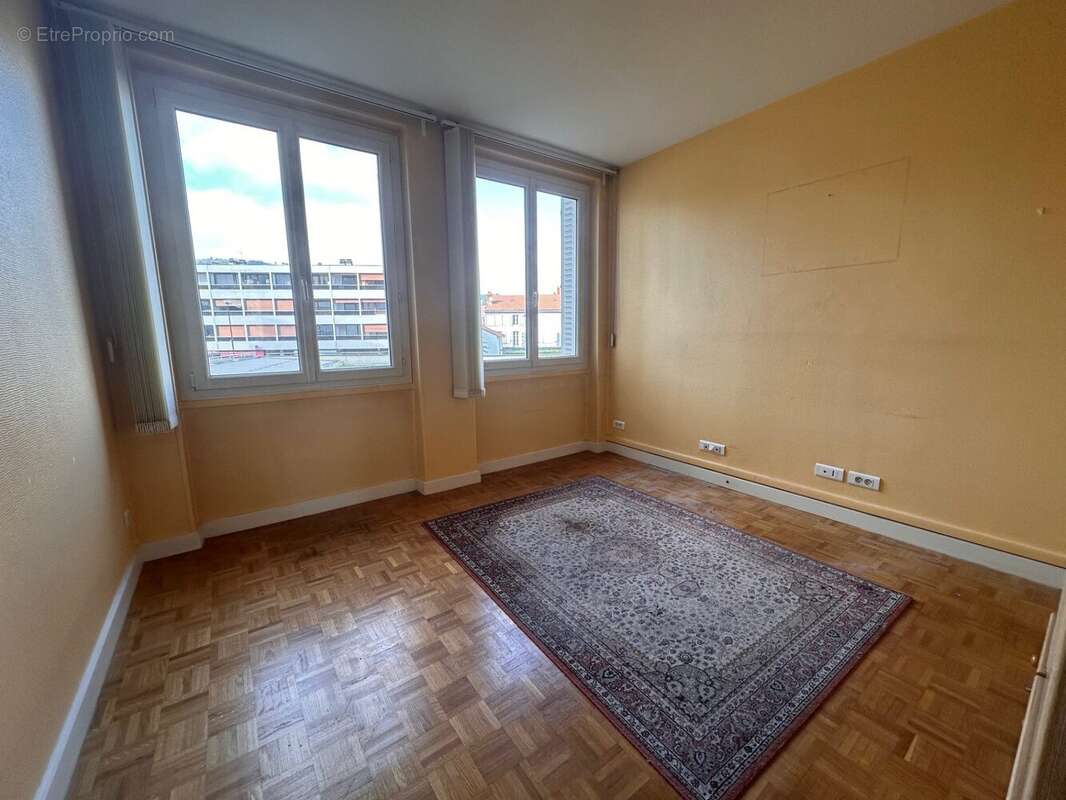 Appartement à CHAMALIERES