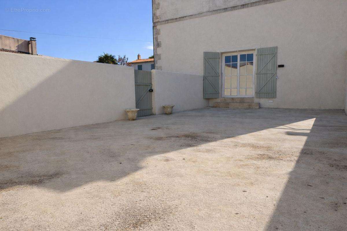 Maison À Vendre cœur du centre-ville de Saint-Georges-d’Oléron - photo 13