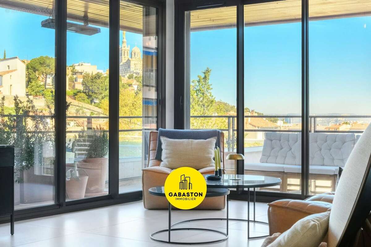 Appartement à MARSEILLE-8E