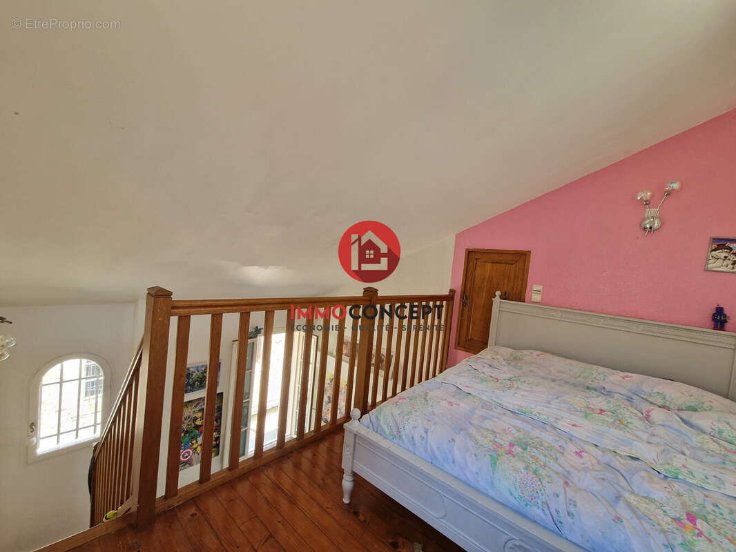 Maison à BAGNOLS-SUR-CEZE