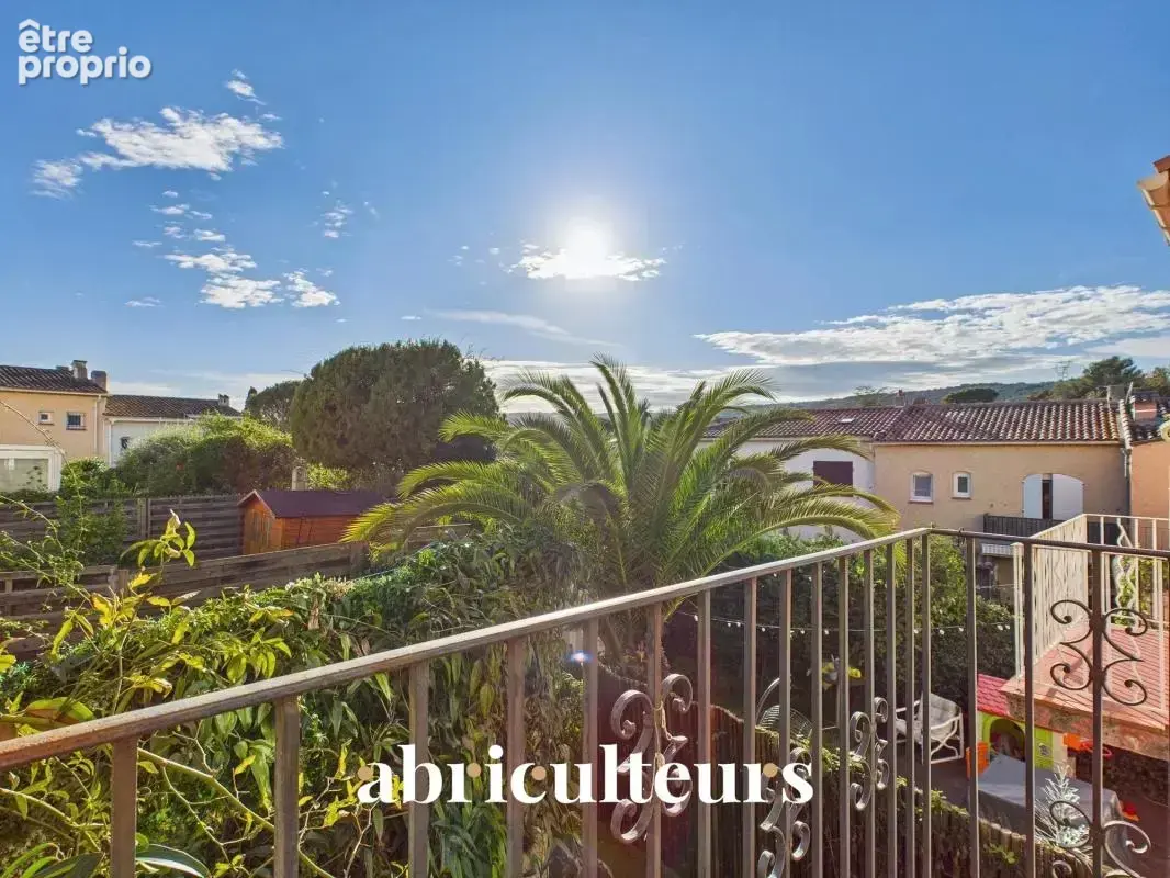 Villa mitoyenne 89m2 avec jardin, 3 chambres et accès piscine – Domaine sécurisé - en vente à Villeneuve-Loubet (06270) - photo 7