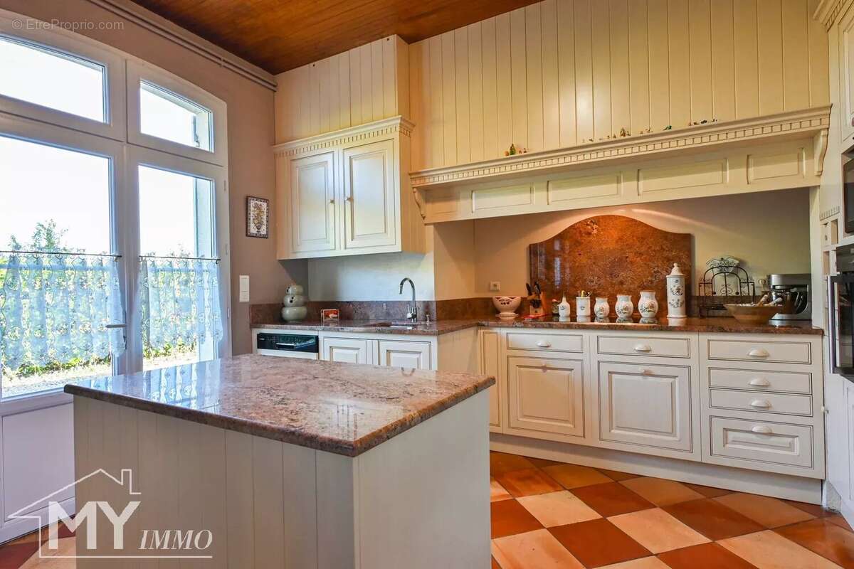 Maison à FOUGUEYROLLES