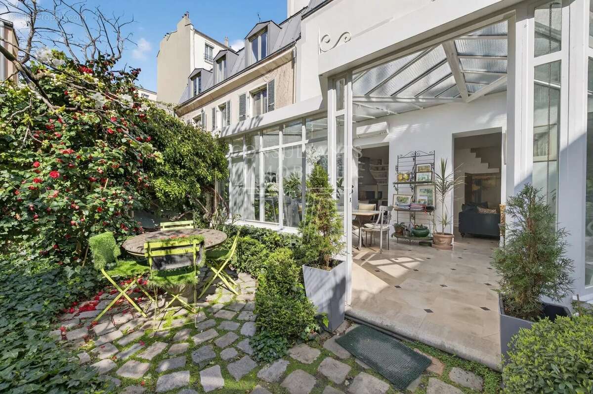 Maison à PARIS-15E