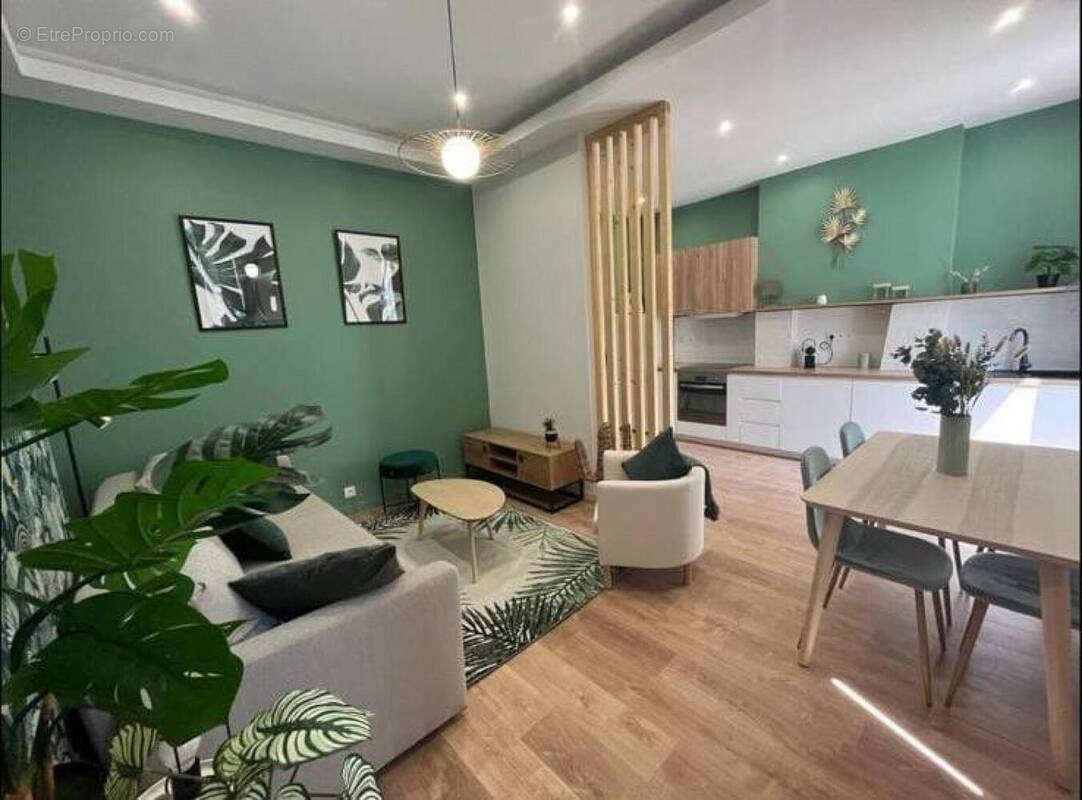 Photo 1 - Appartement à MARSEILLE-2E